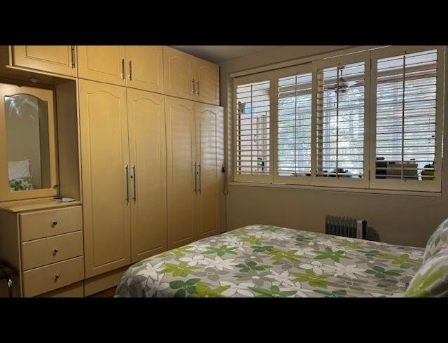 1.5 BEDROOM APARTMENT FOR SALE IN ESSENWOOD